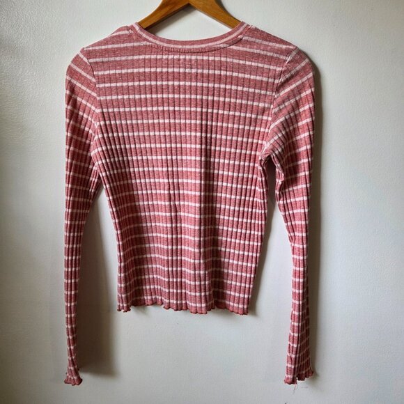 EUC AMERICAN EAGLE RIBBED STRIPED LONGSLEEVE LETTUCE HEM TOP SIZE  M - Picture 2 of 13